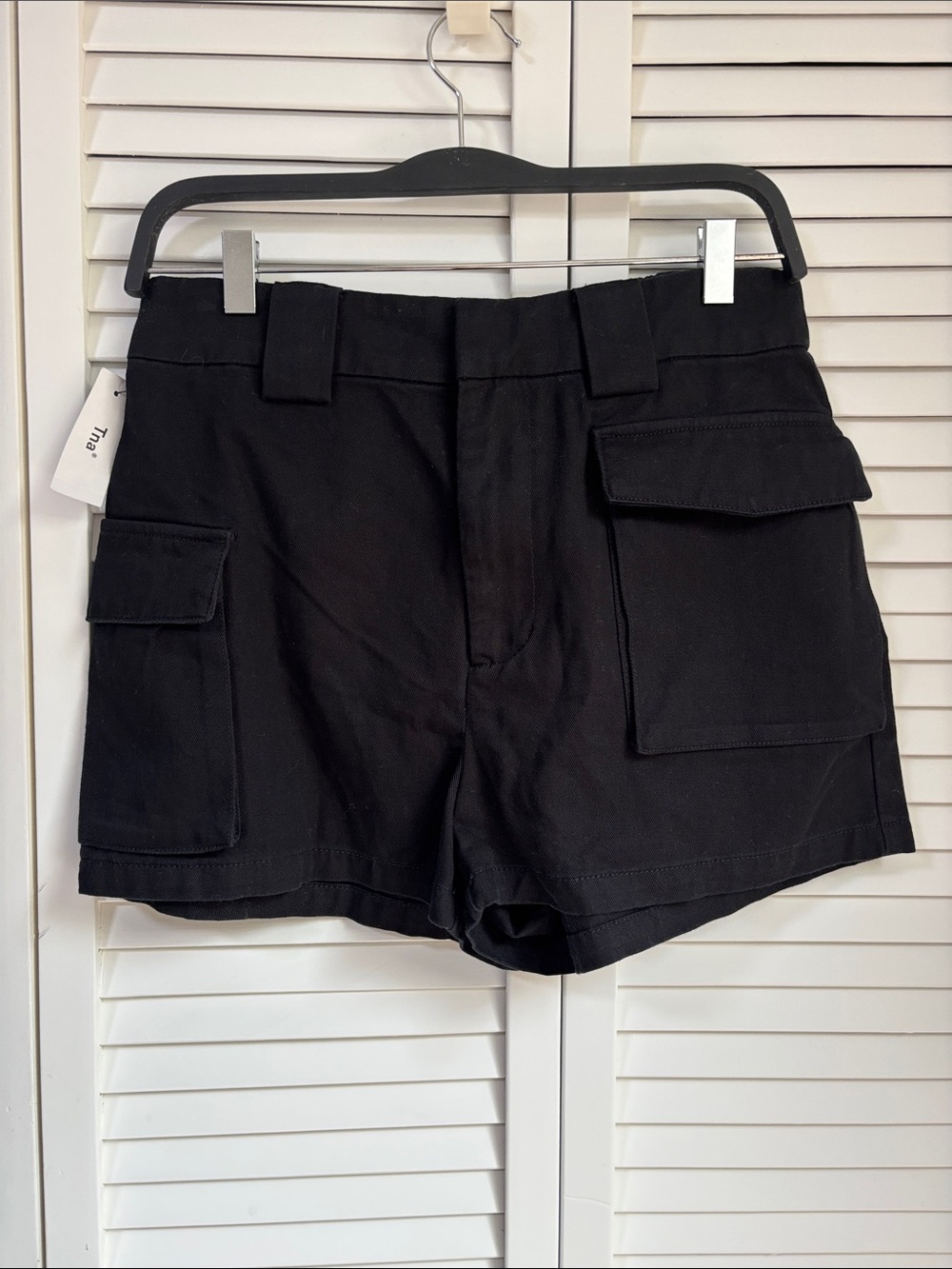 NWT Aritzia TNA Black Cargo Pocket Shorts